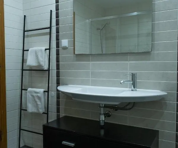 Homestay Berlenga House